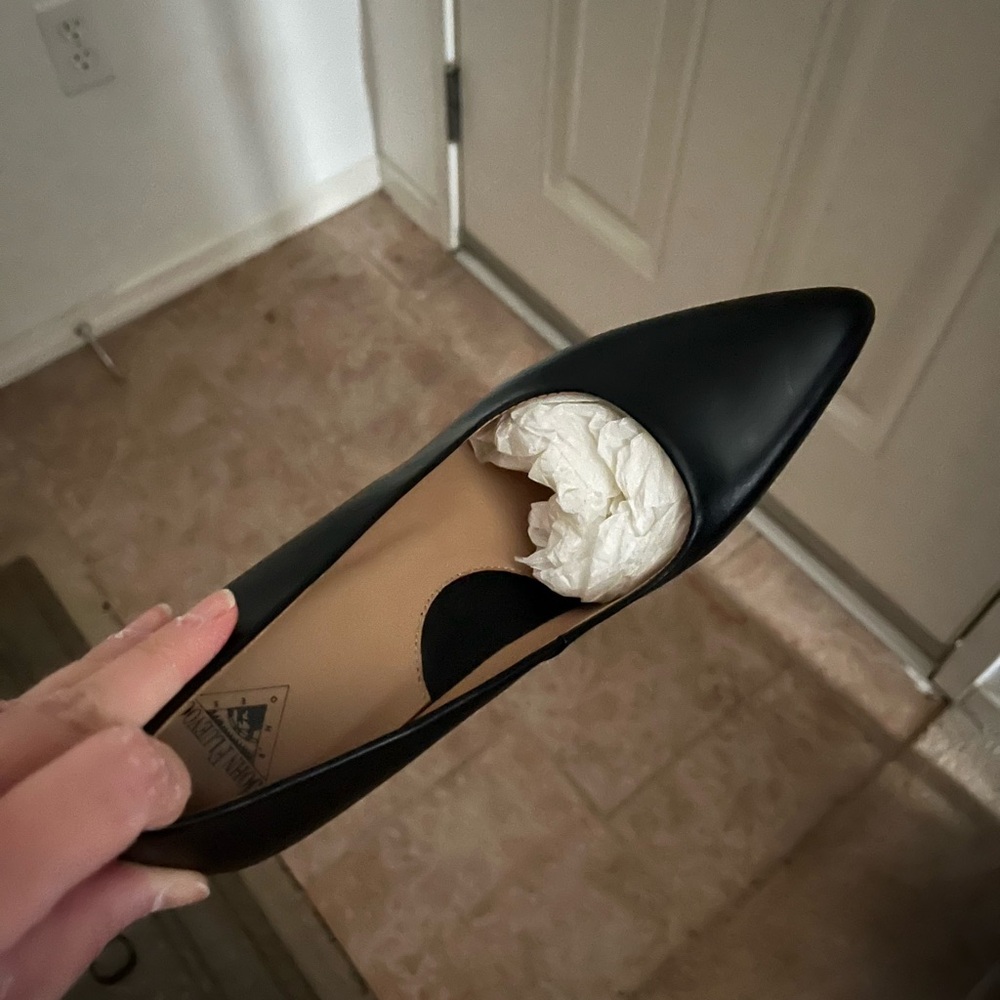 John Fluevog Black Leather Heels - Picture 4 of 4